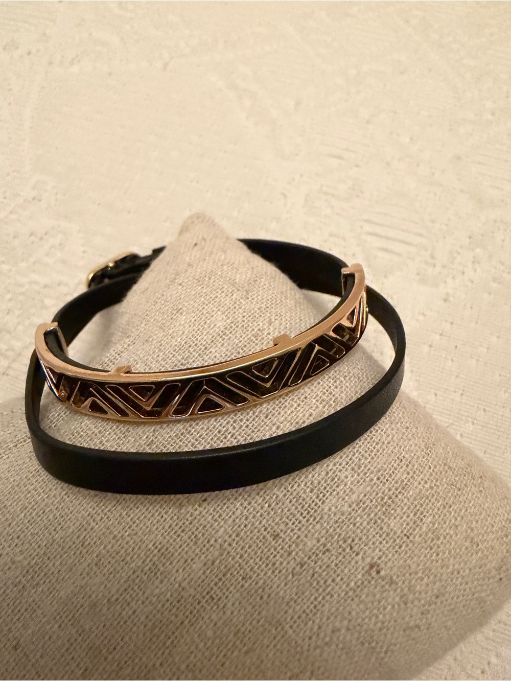 Stella and Dot wrap Bracelets with Jewelry Clutch - Picture 8 of 14